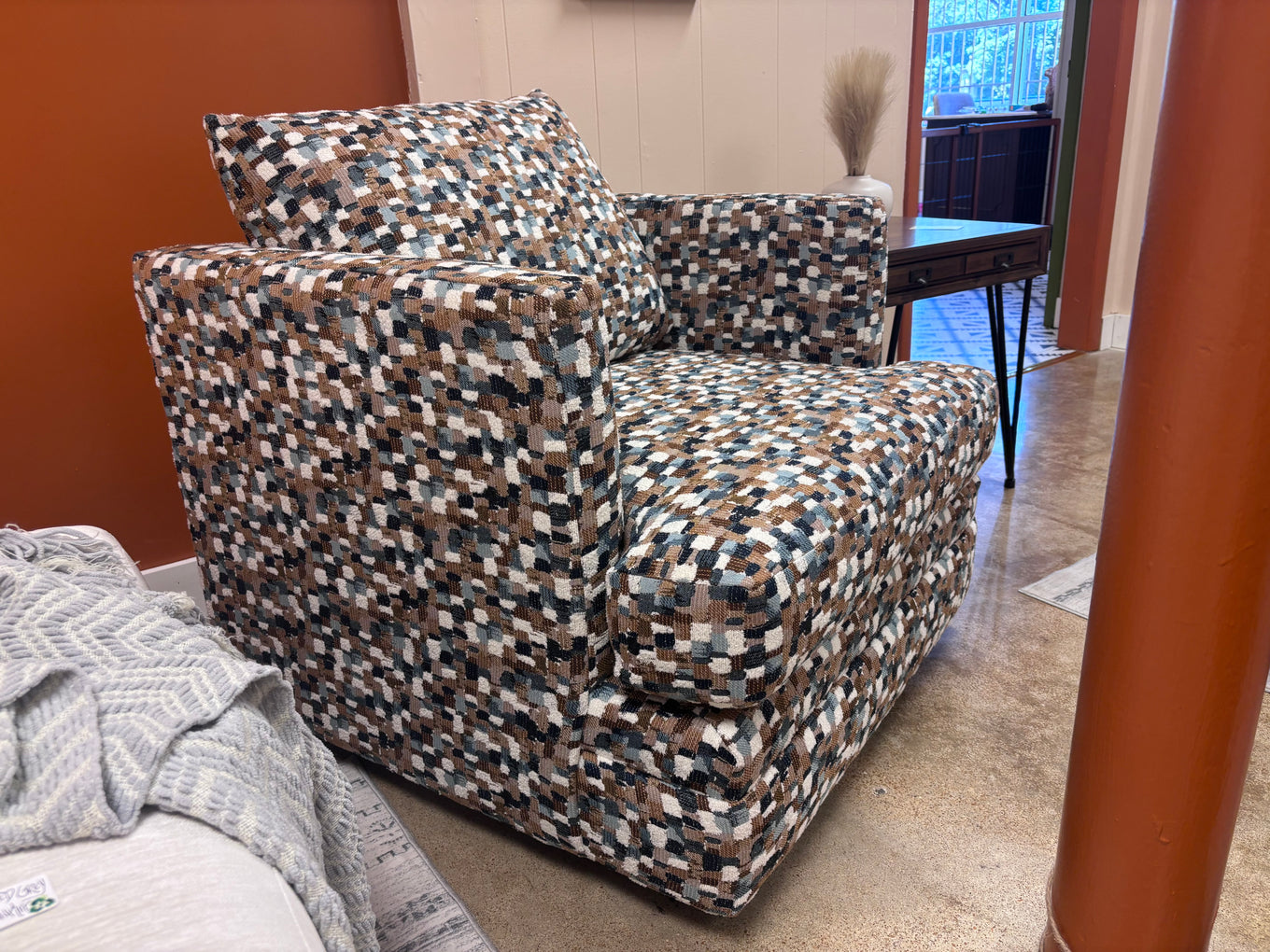 Speckled Retro Swivel Armchair