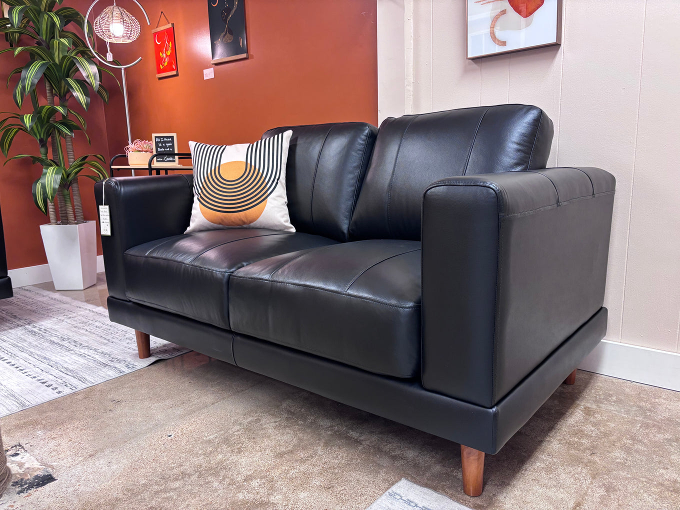 Fiero Black Top Grain Leather Hampton Loveseat