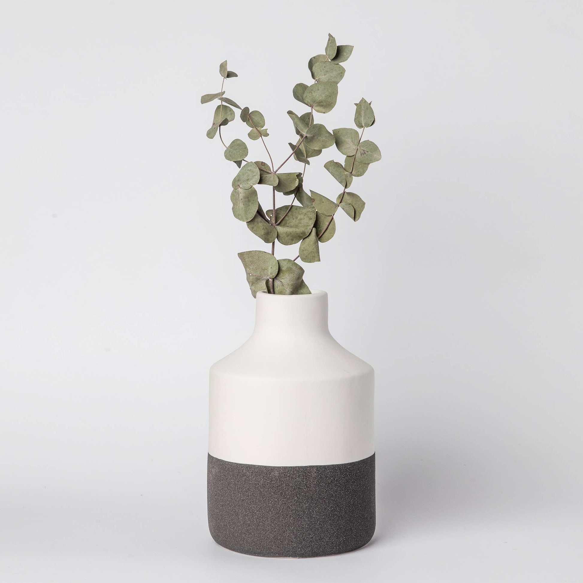 Ceramic Decorative Tabletop Vase: Black & White - Reclaimed Elegance