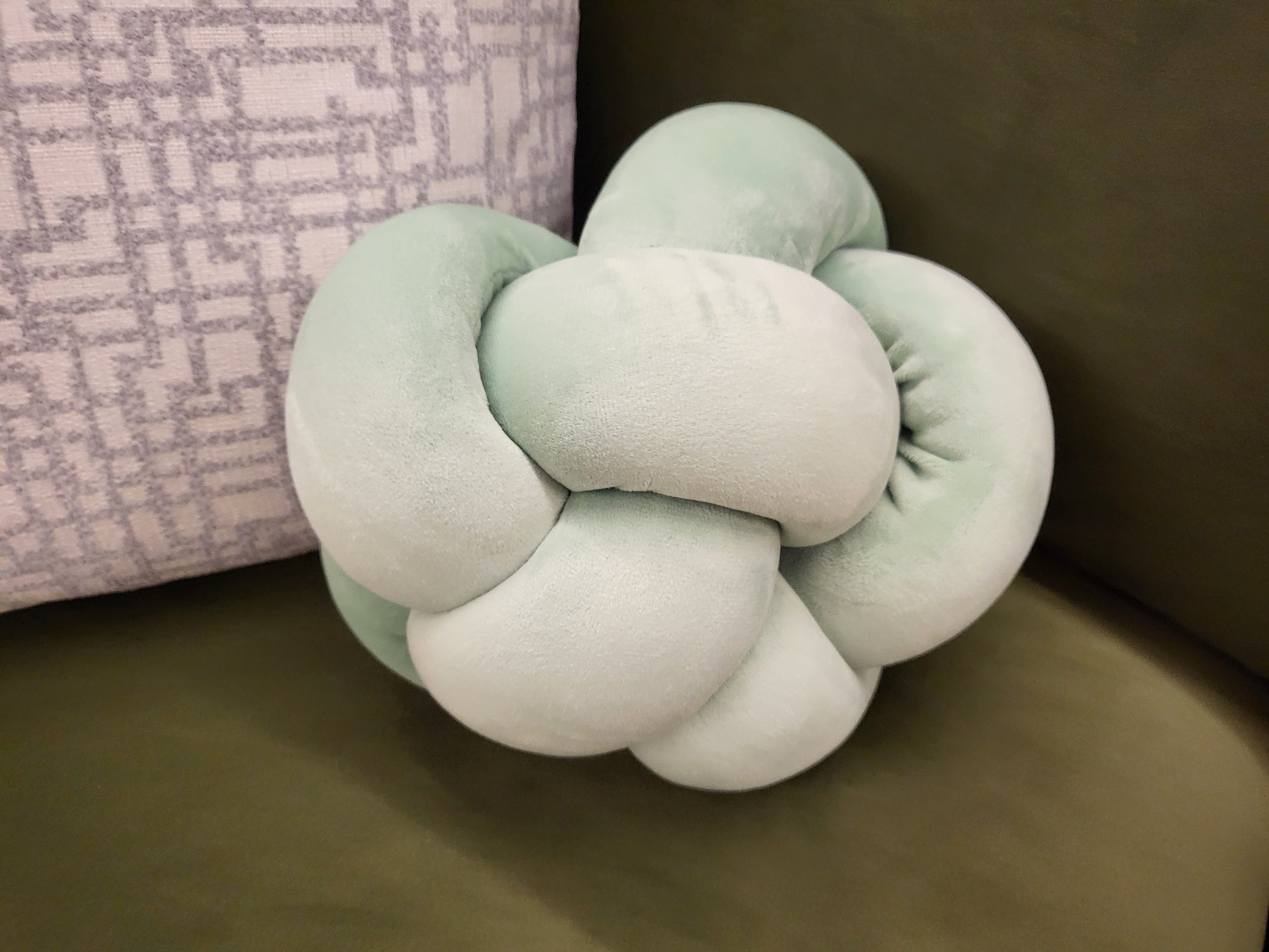 Mint Knot Throw Pillow - Reclaimed Elegance