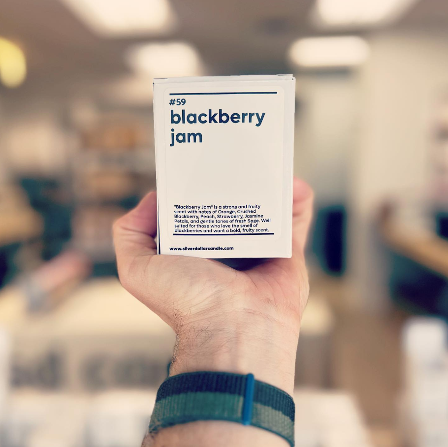 Cabin Retreat | Scented Cotton Wick Candle - 7oz | Woodsy - Reclaimed Elegance