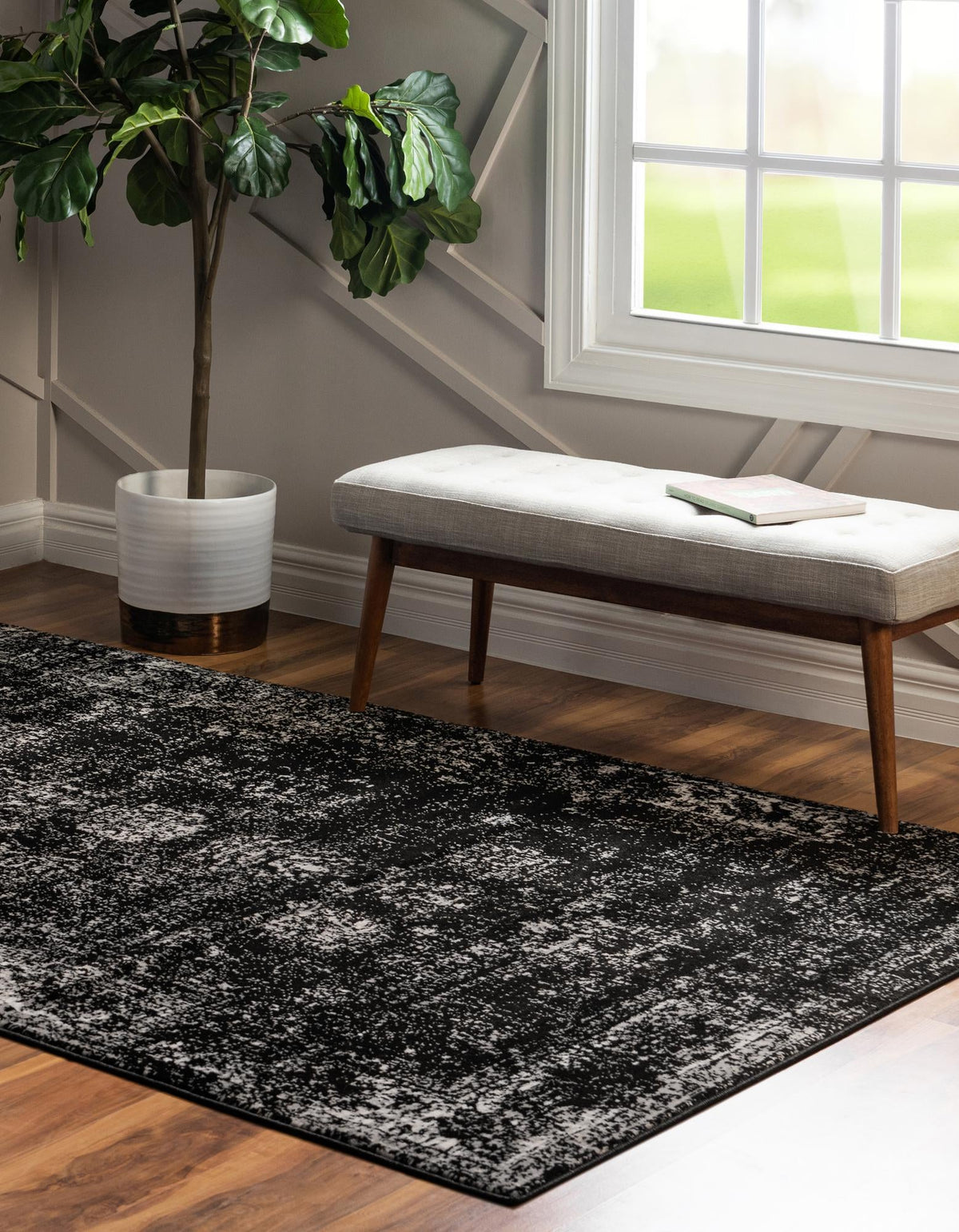 Sofia Casino Black/Ivory | Supplier rug image / alternate view