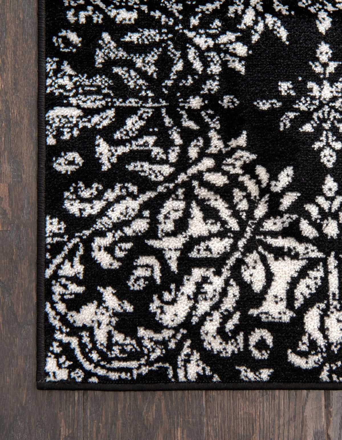 Sofia Grand Black & Ivory Area Rug: manufacturer same-design same-color lifestyle (alternate shape allowed)