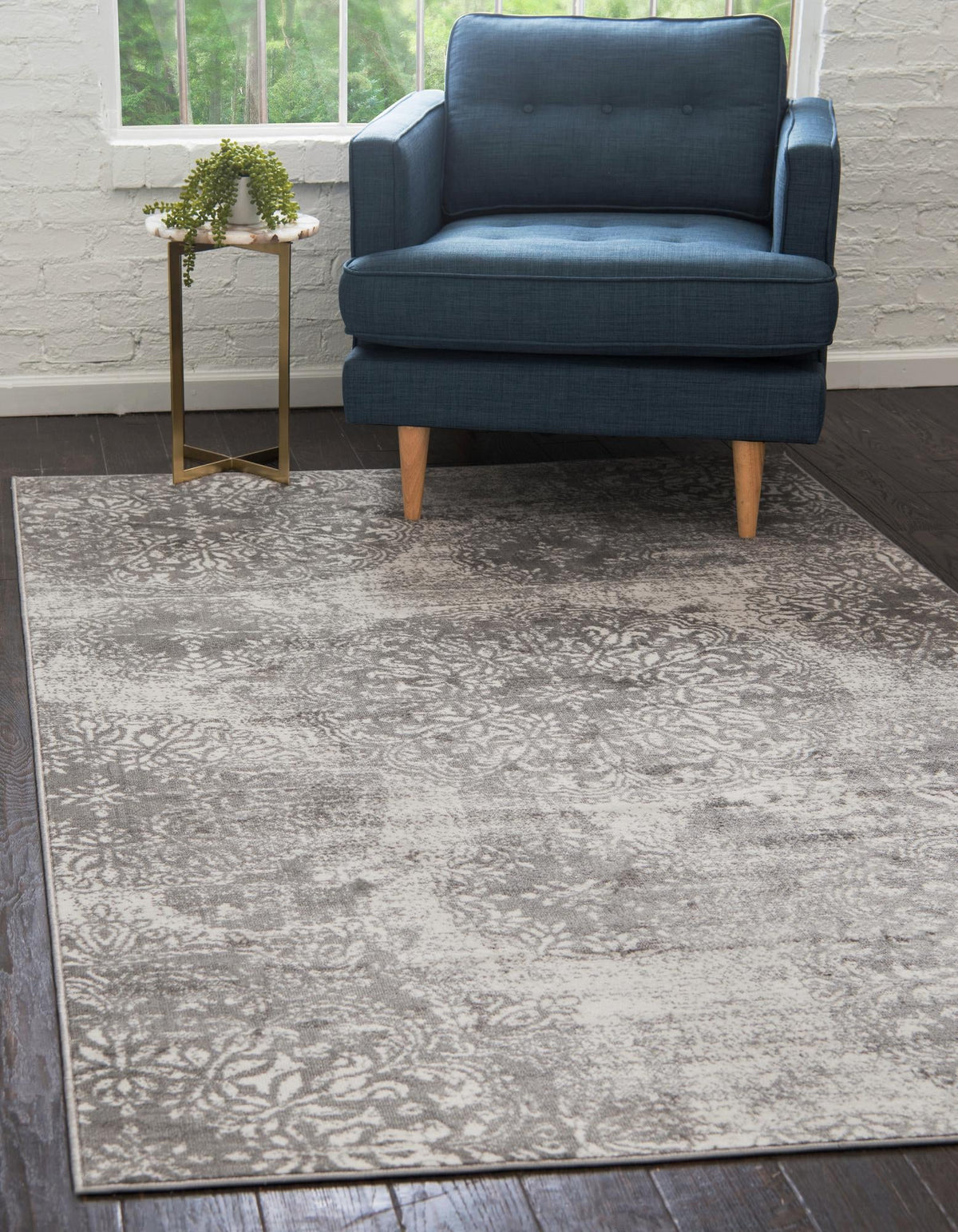 Sofia Grand Gray & Ivory Area Rug | Rectangle in room