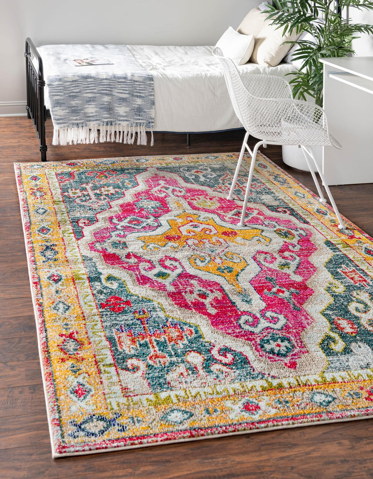 Vita Haring Multi & Gray Area Rug, room setting