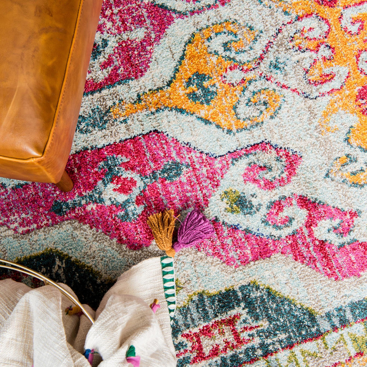 Vita Haring Multi & Gray Area Rug | Unique Loom high-resolution supplier additional photo 3140035_image_1014.jpg