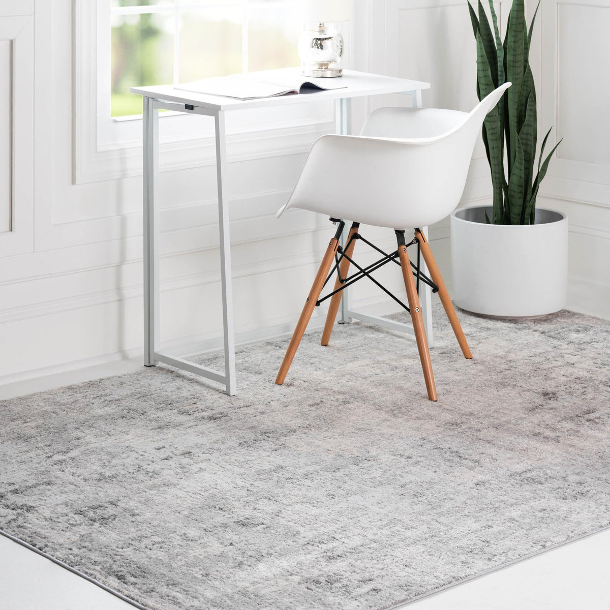 Caspian Baku Gray & Silver Area Rug, room setting