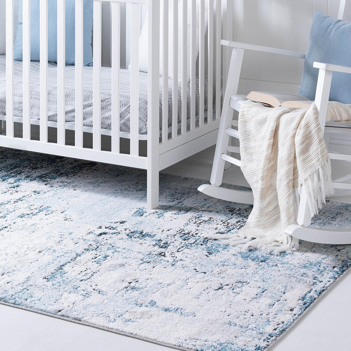 Leipzig Bach Blue/Ivory | Matching Rectangle lifestyle
