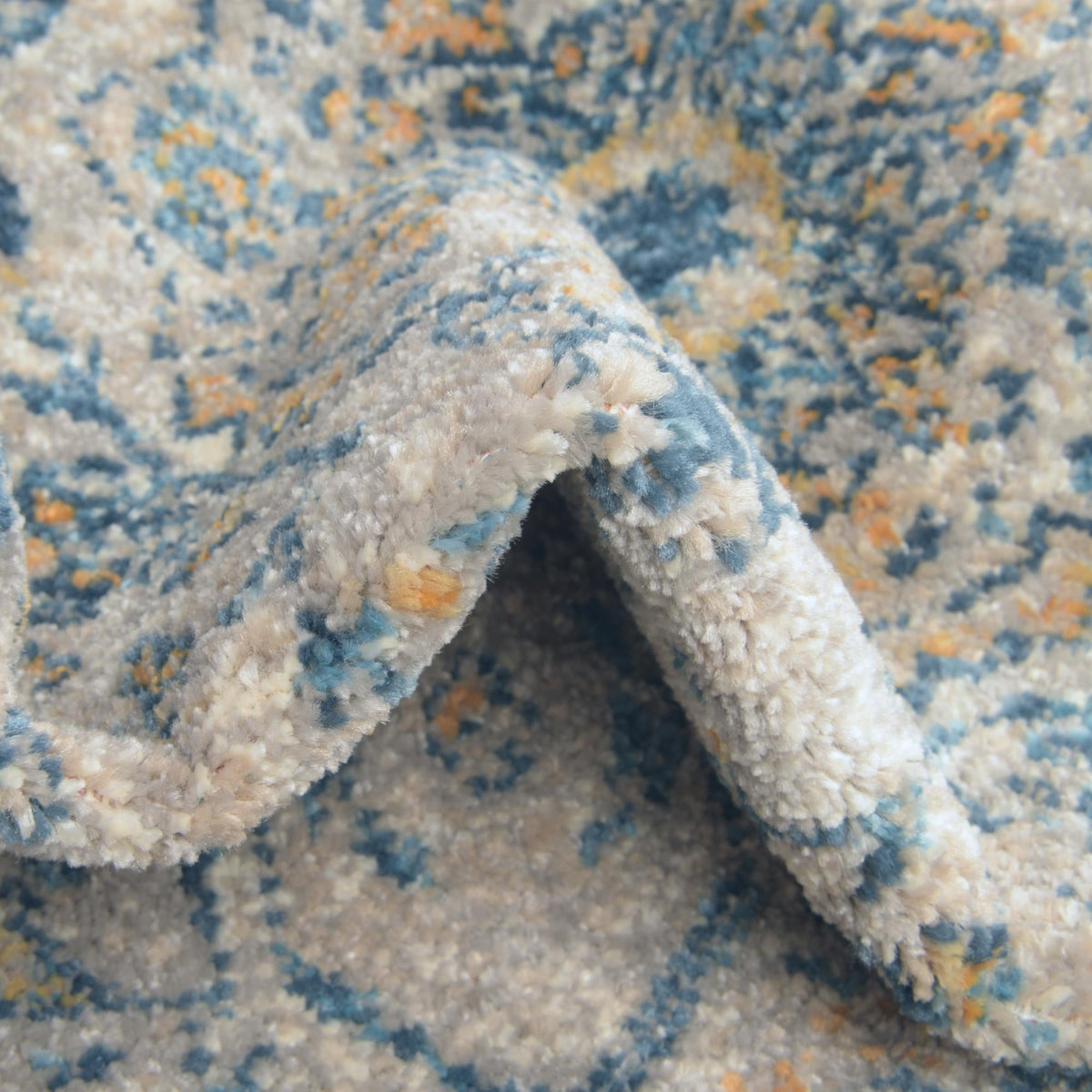 Lola Traditional Light Gray & Cream Area Rug | Unique Loom high-resolution supplier additional photo 3167346_image_1033.jpg