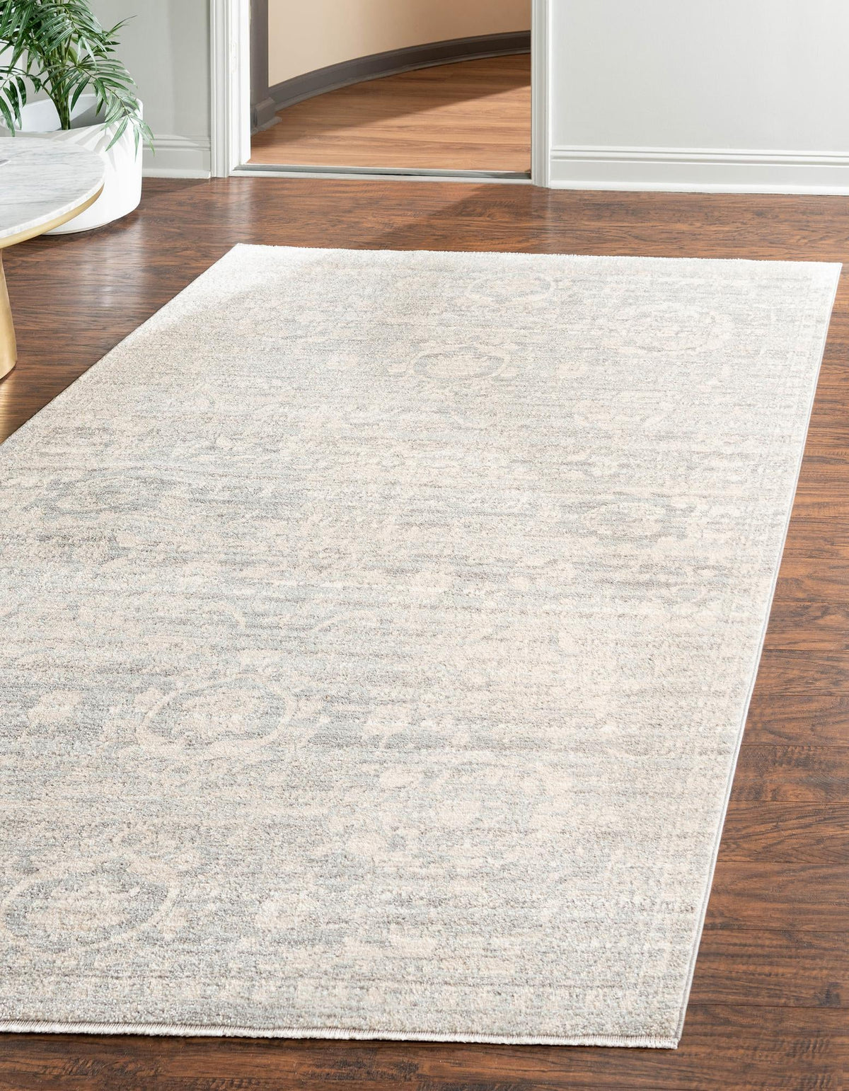 Lola Classic Gray & Cream Area Rug, room setting