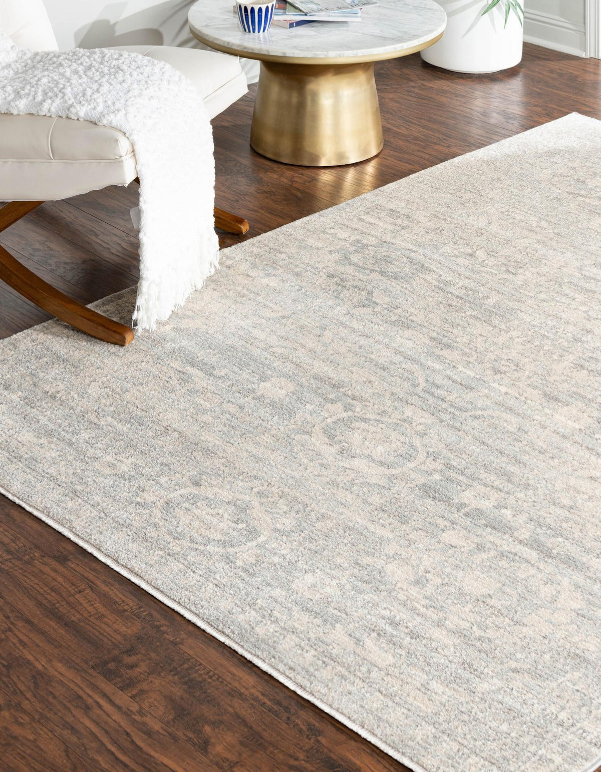 Lola Classic Gray & Cream Area Rug | original supplier additional photo 3167507_image_1011.jpg
