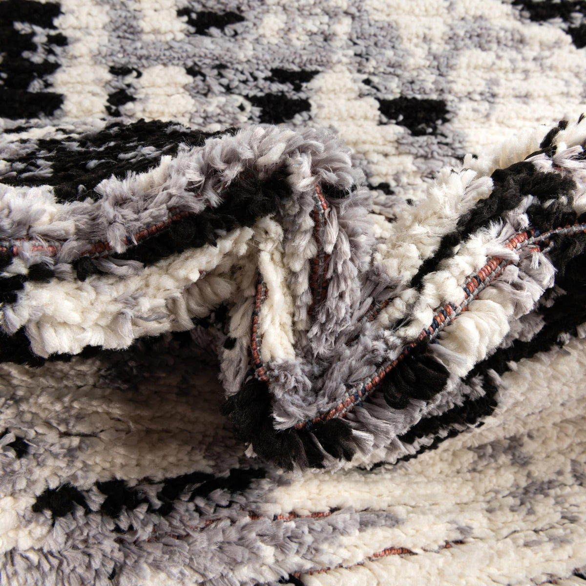 Tagine Soraya Black and White & Gray Area Rug | Unique Loom high-resolution supplier additional photo 3176481_image_1033.jpg