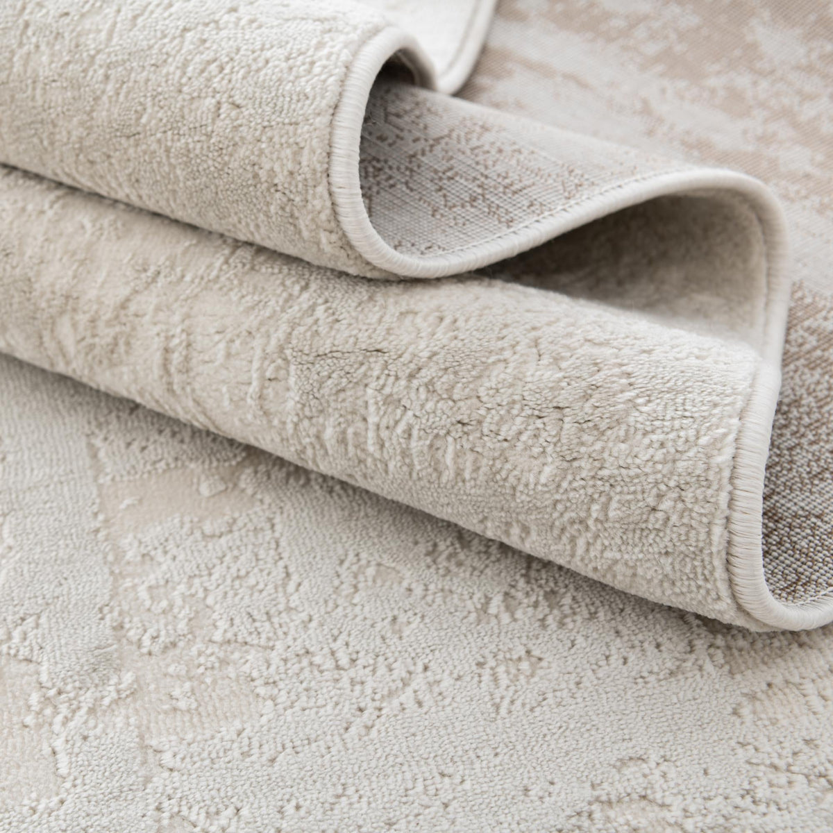 Finsbury Elizabeth Ivory Area Rug: Original supplier detail or alternative rug shot