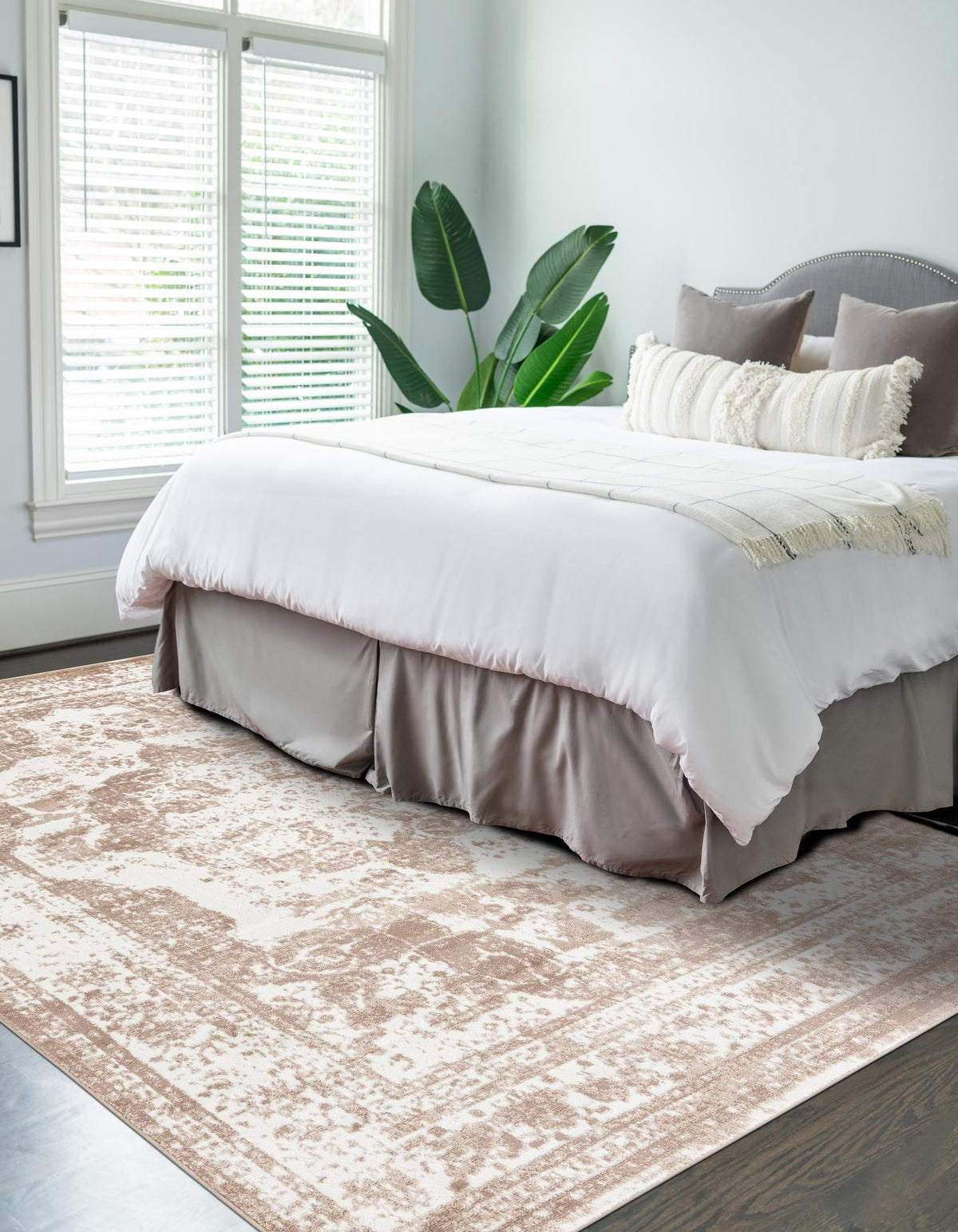 Sofia Salle Garnier Ivory and Beige | Supplier rug image / alternate view