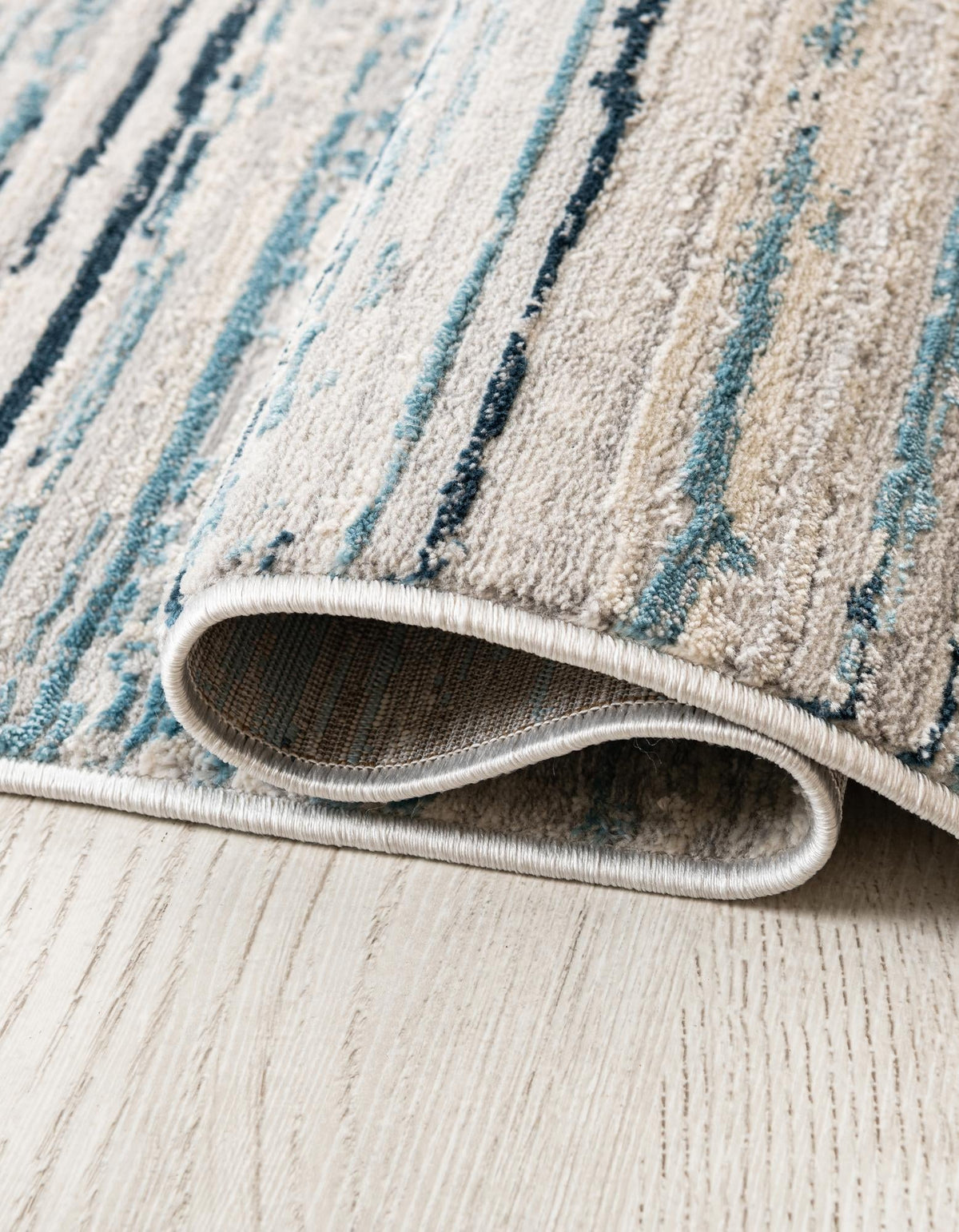 Finsbury Kate Ivory & Blue/Light Blue Area Rug: manufacturer original alternate detail, shape, or backing