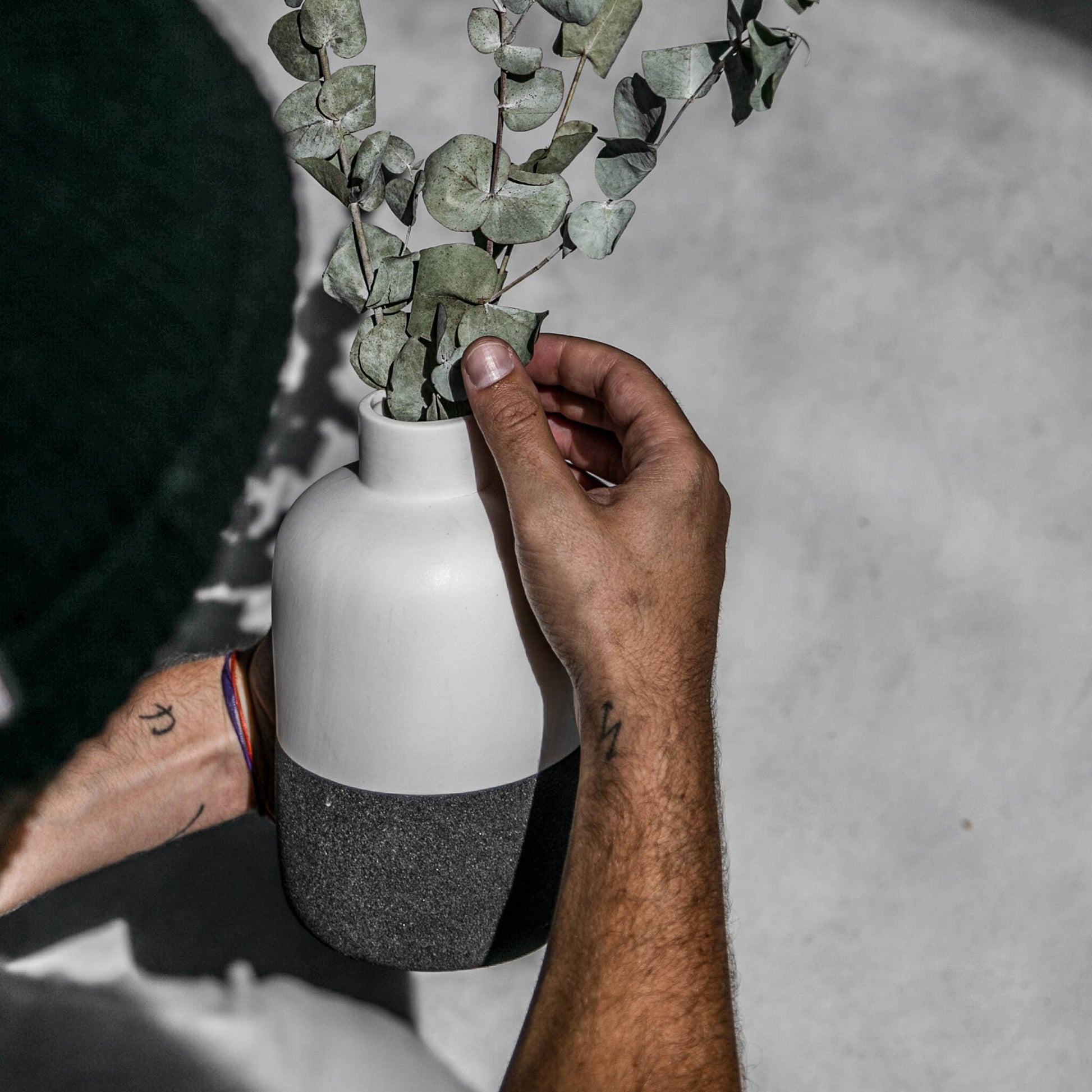 Ceramic Decorative Tabletop Vase: Black & White - Reclaimed Elegance