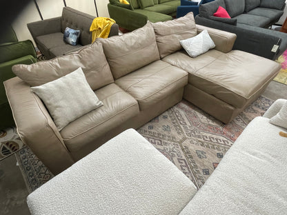 Leather Norwalk Right-Facing Chaise Sectional