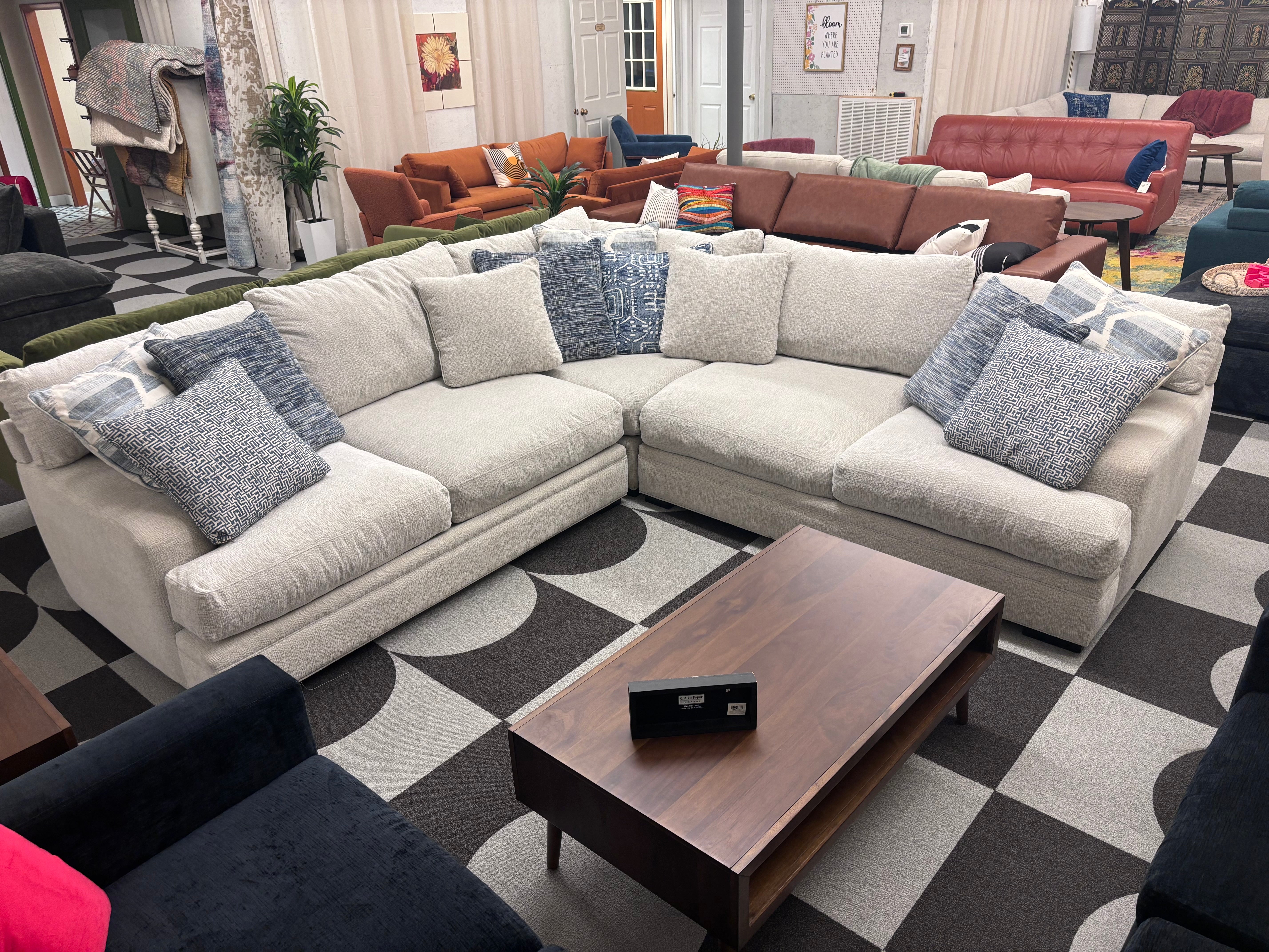 Ivory Cindy Crawford Bedford Park 3 Piece Corner Sectional