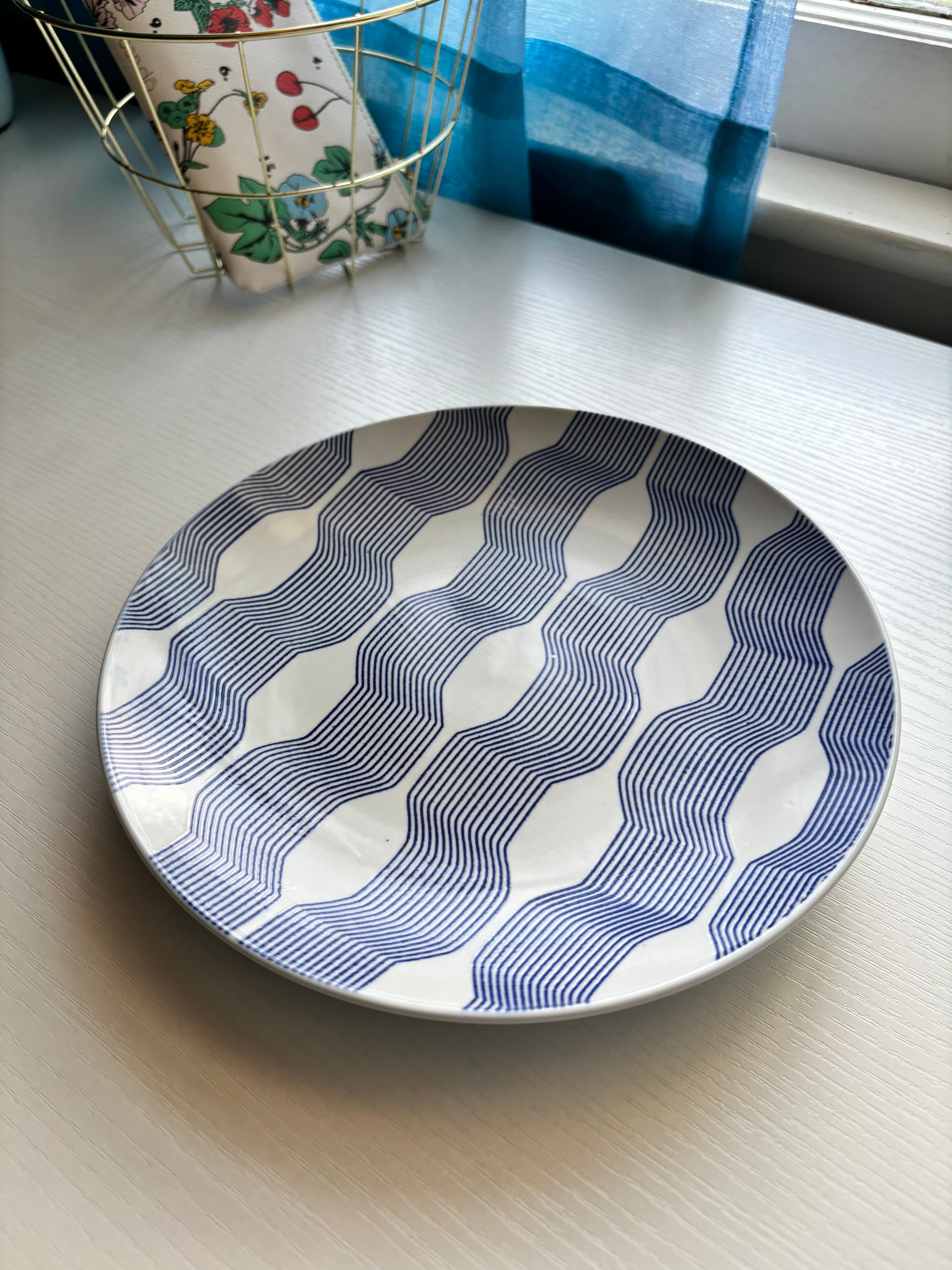Blue & White Retro Plate 1