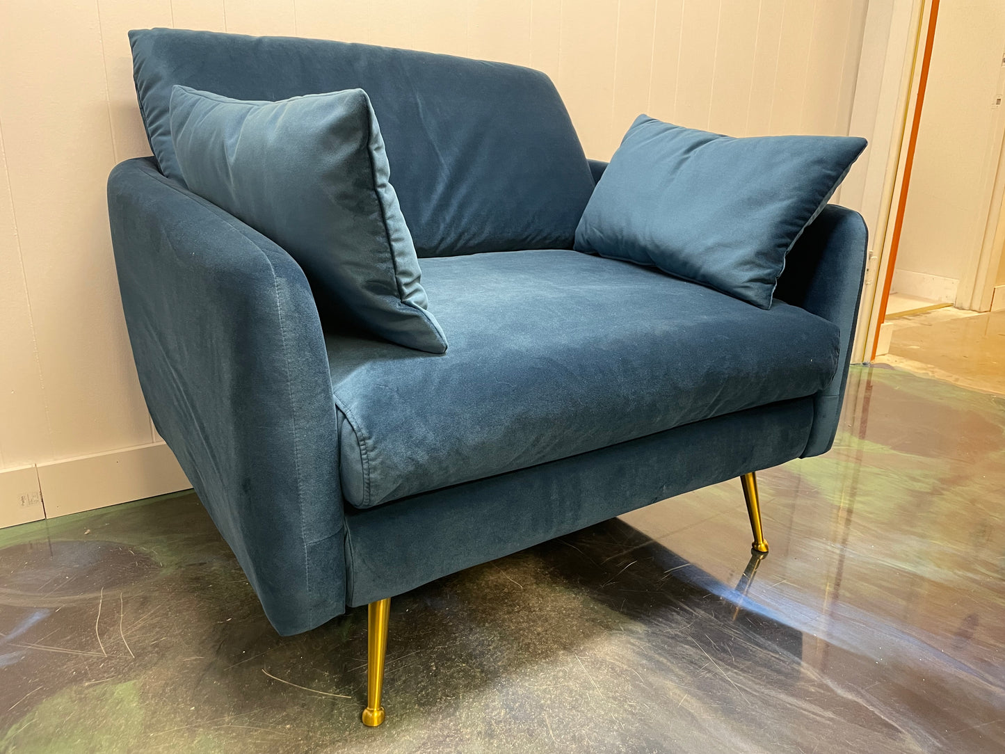 Blue Velvet Park Lounge Chair