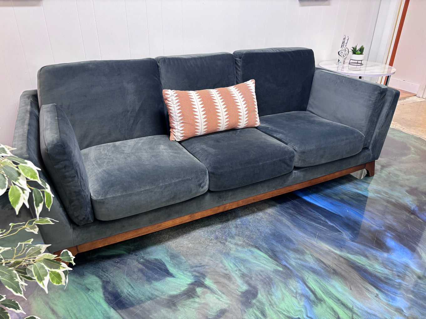 Denim Blue Velvet Article Ceni Sofa
