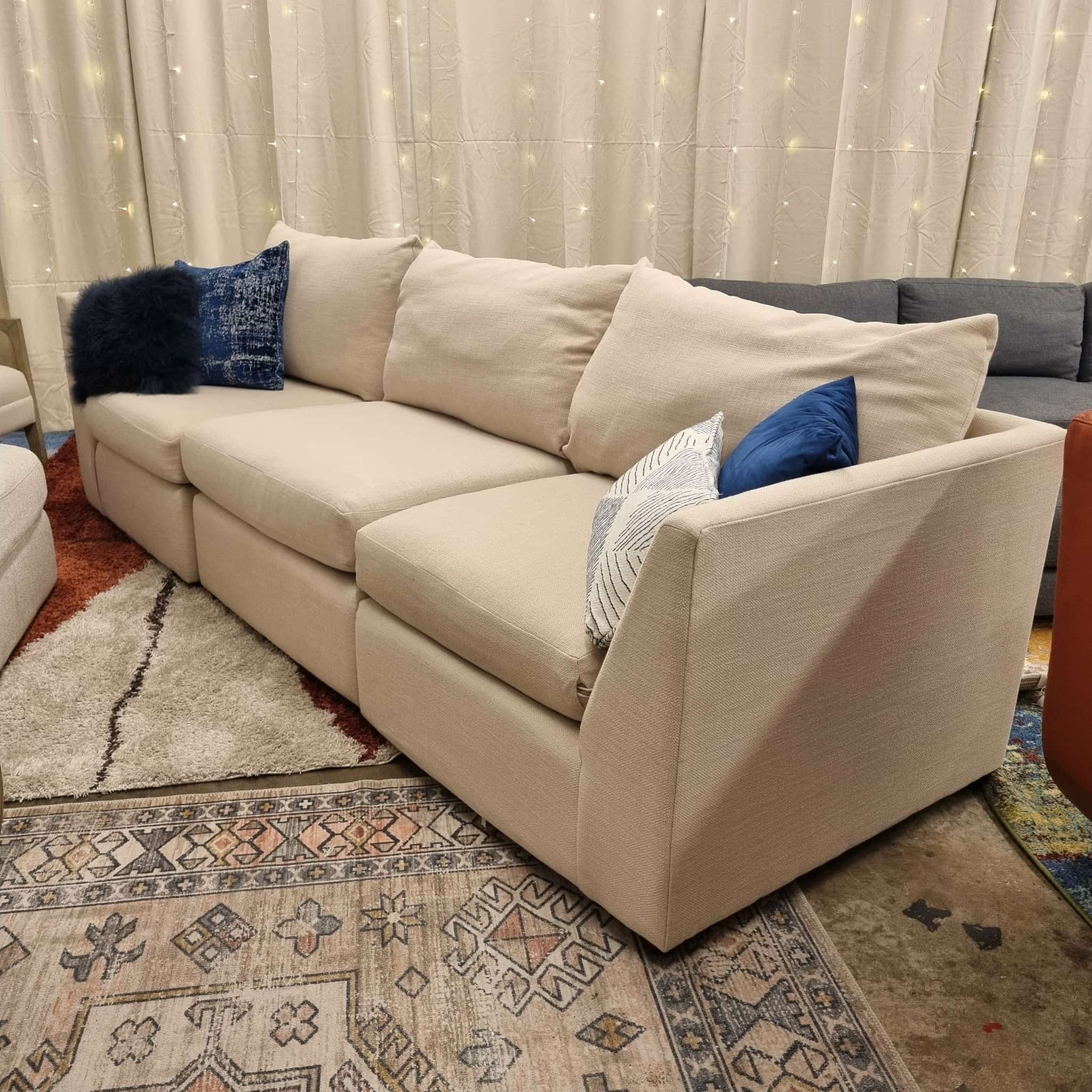 Straw Bassett Furniture Beckham Modular Sofa